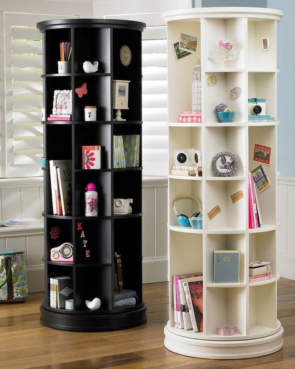 Kids corner bookcase 2