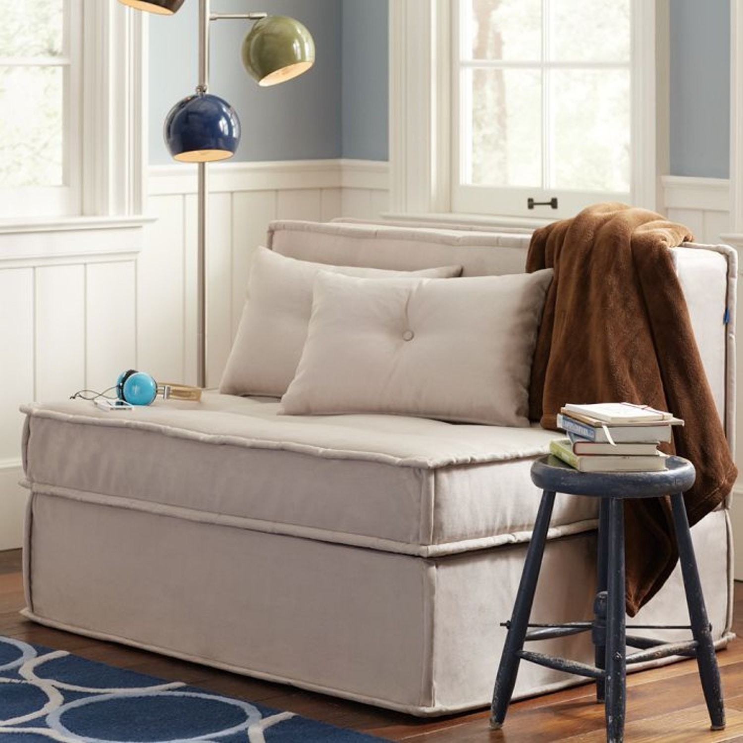 Pull out bed ottoman