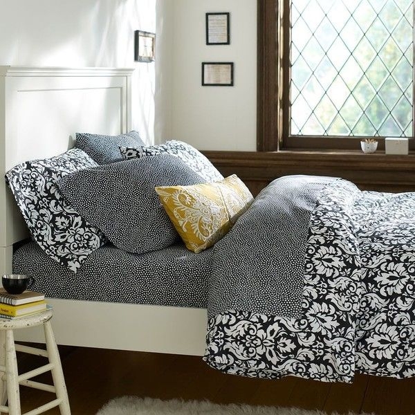 Damask duvet cover pillowcases black