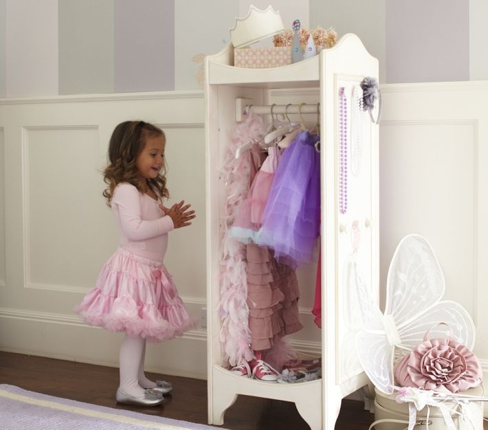 Dress up storage center