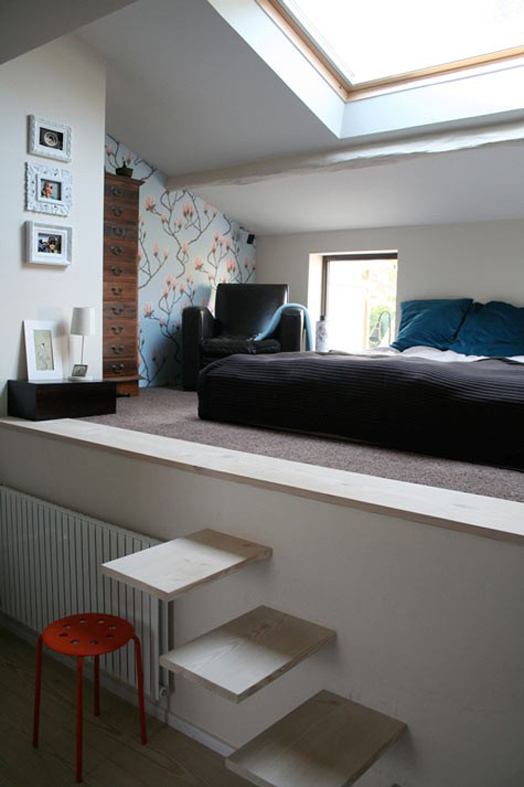 Half loft bed