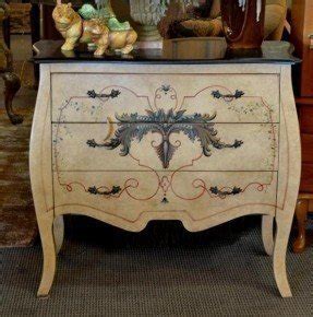 Large bombe chest