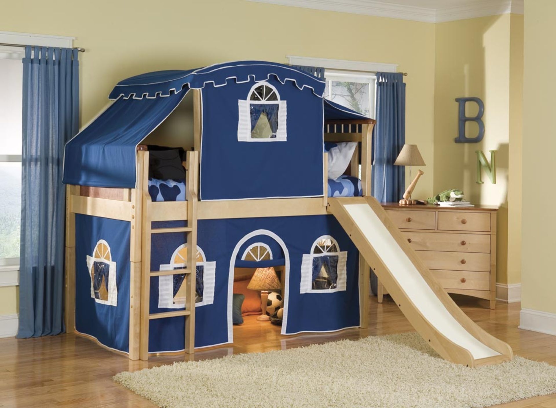 Toddler bunk bed with slide