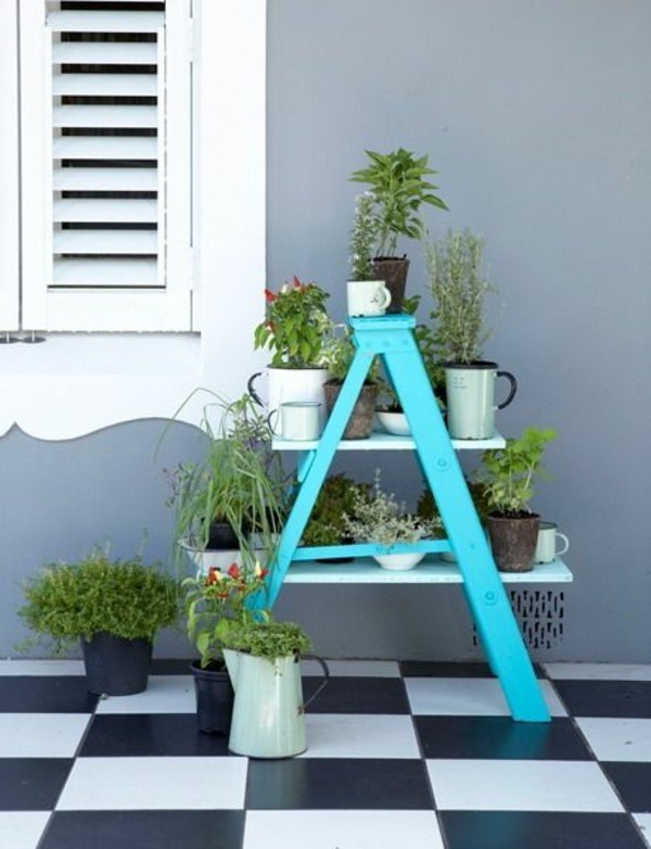 Ladder plant stand