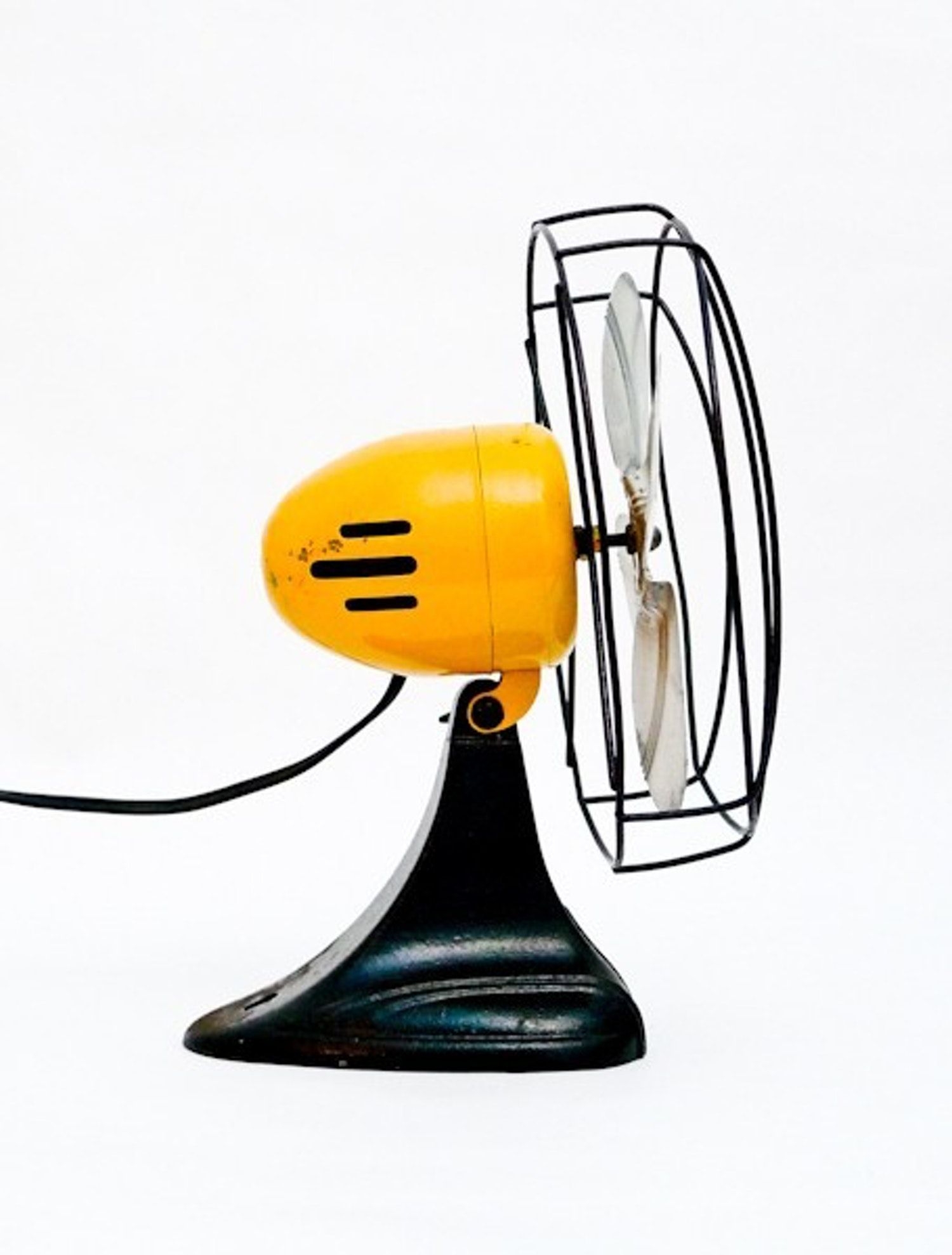 Retro oscillating fan 16