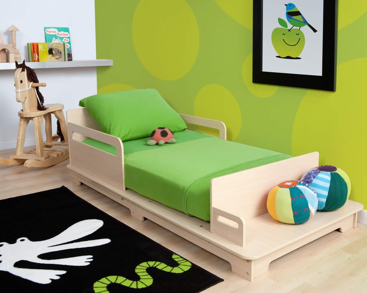 Toddler platform beds
