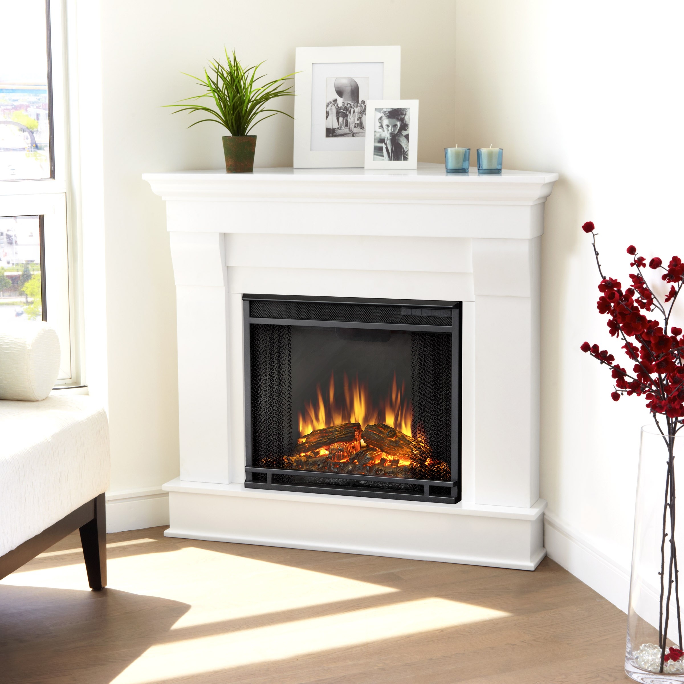 Corner electric fireplace insert