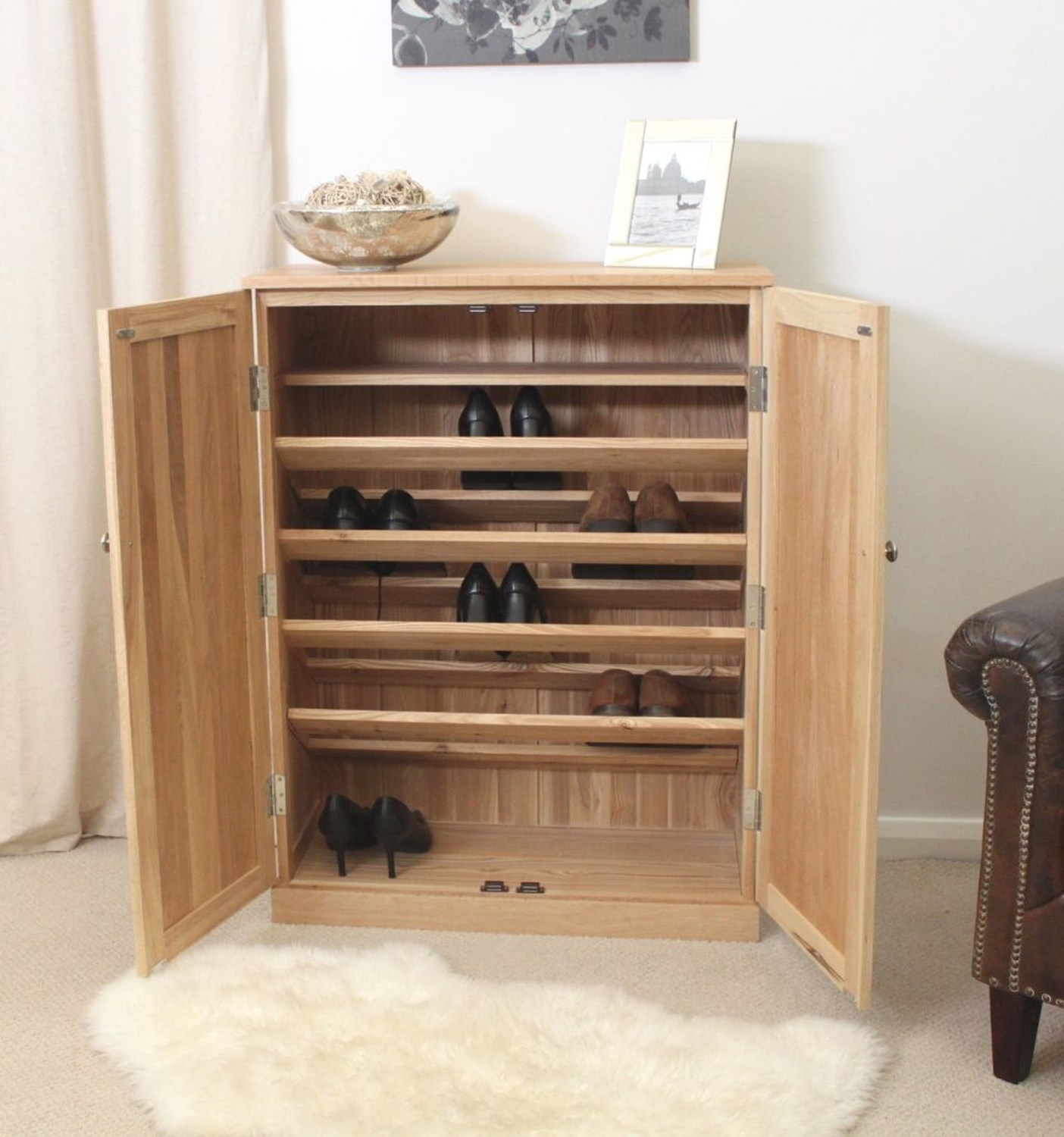 Large shoe cabinet 15