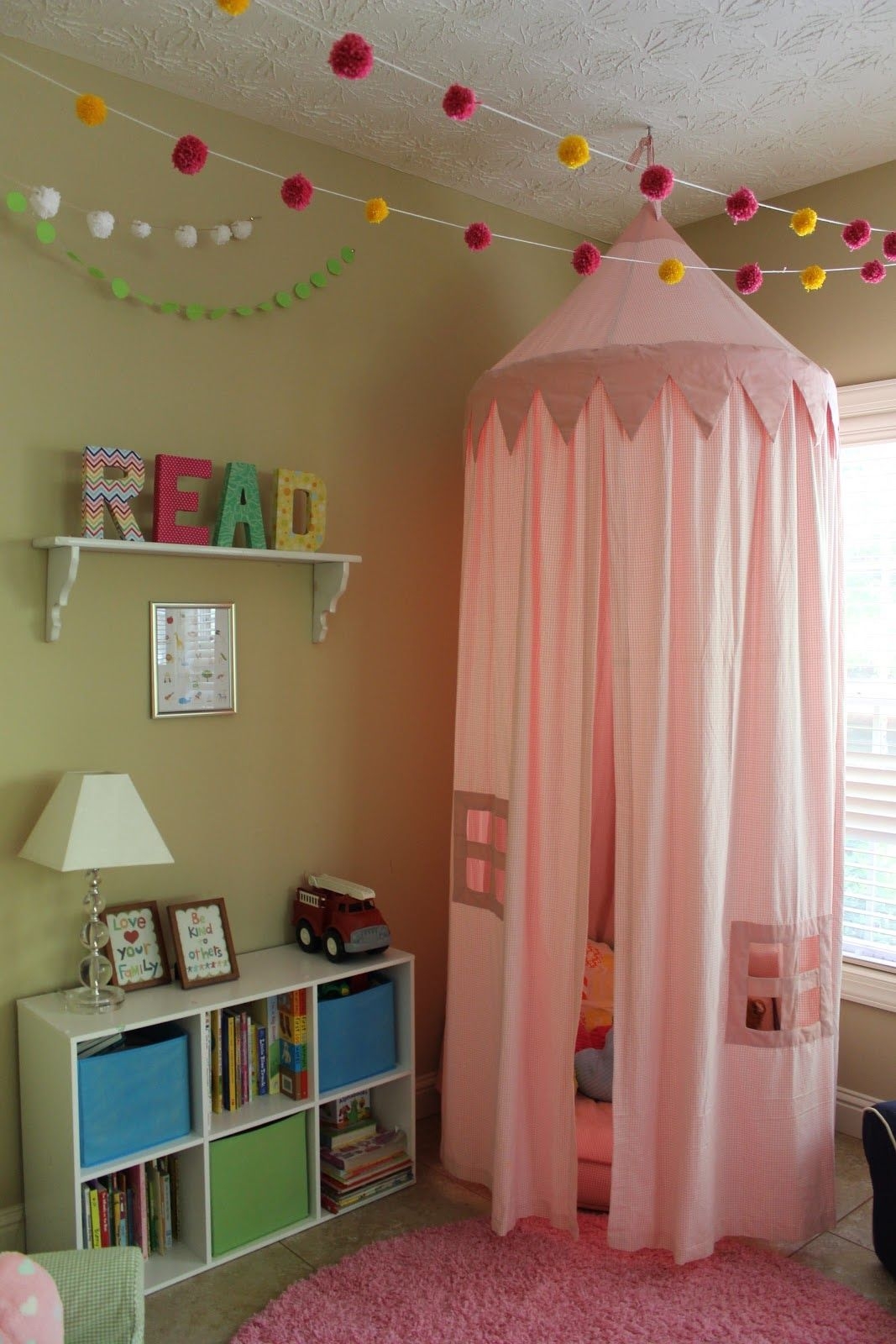 Reading tents for kids