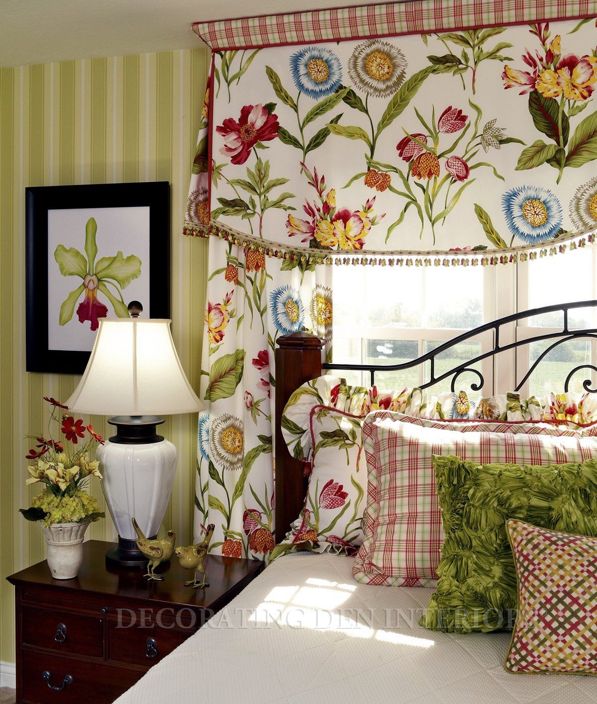 Shower curtains with attached valance