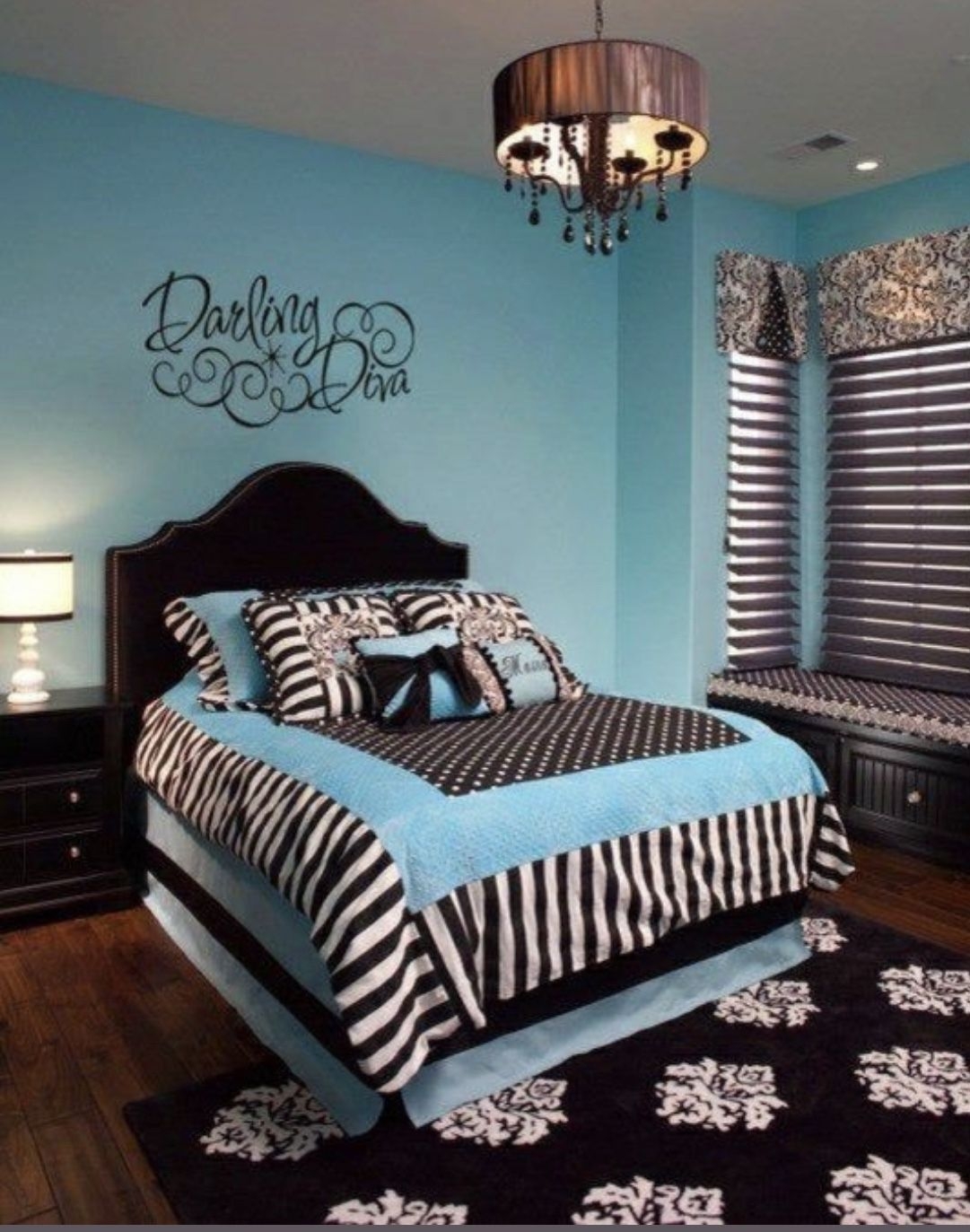 Black and teal bedding
