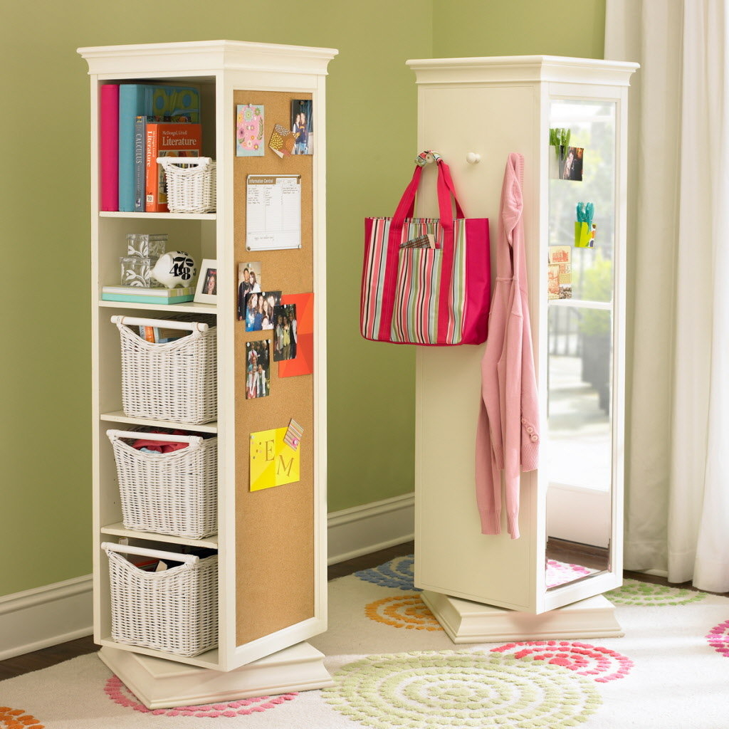 Kids corner bookcase 2