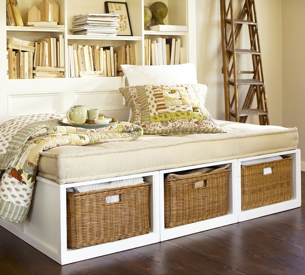 Stratton Daybed