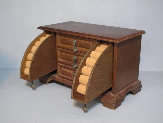 Vintage jewelry music box dark wood