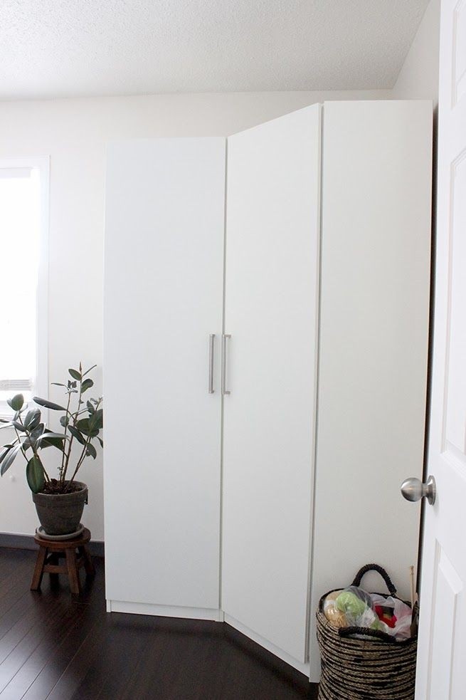 Corner bedroom armoire