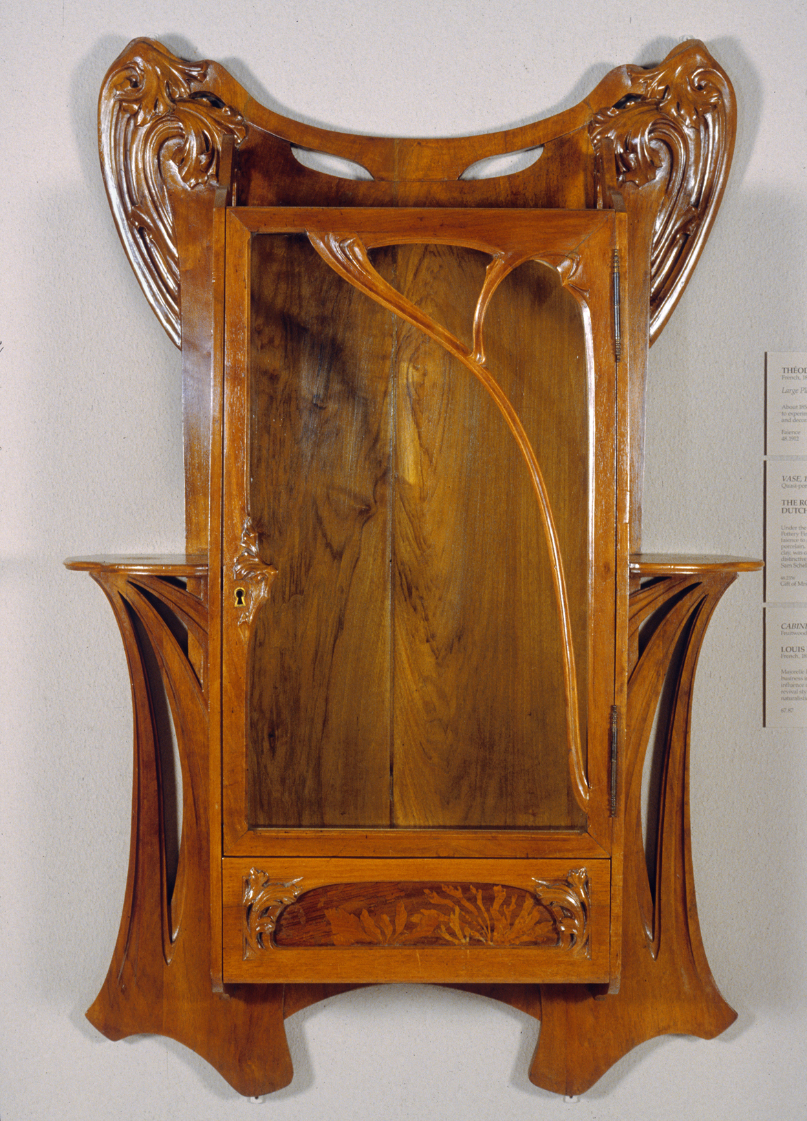 Deco medicine cabinet