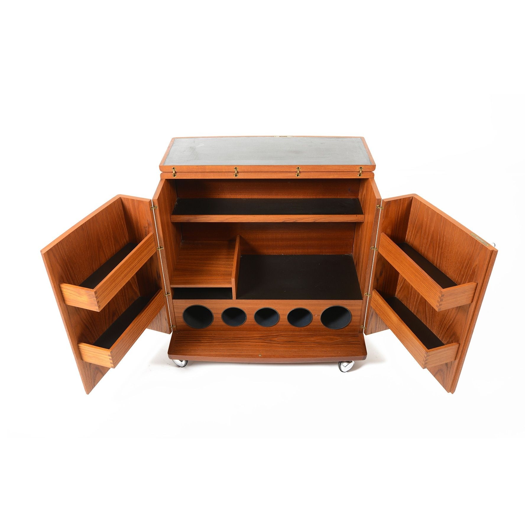 Fold away bar 3