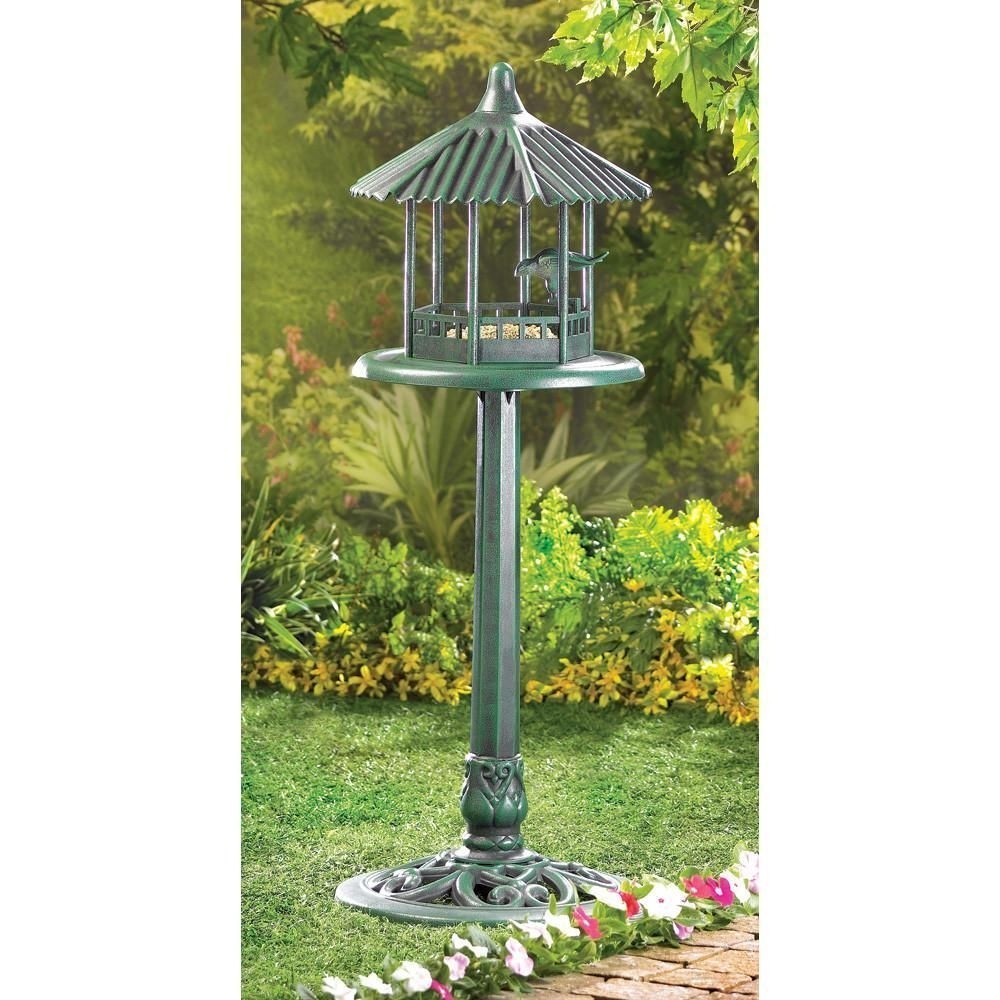 Free standing bird feeder 3