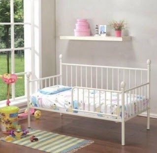 Metal toddler bed 1
