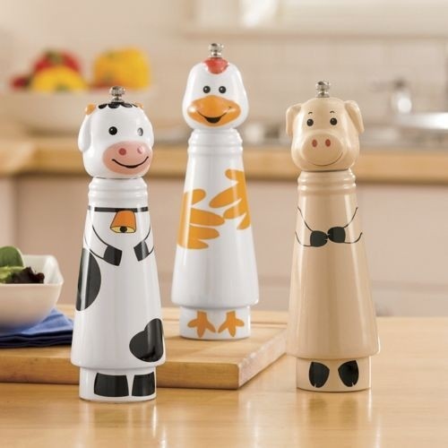 Wooden salt and pepper mills