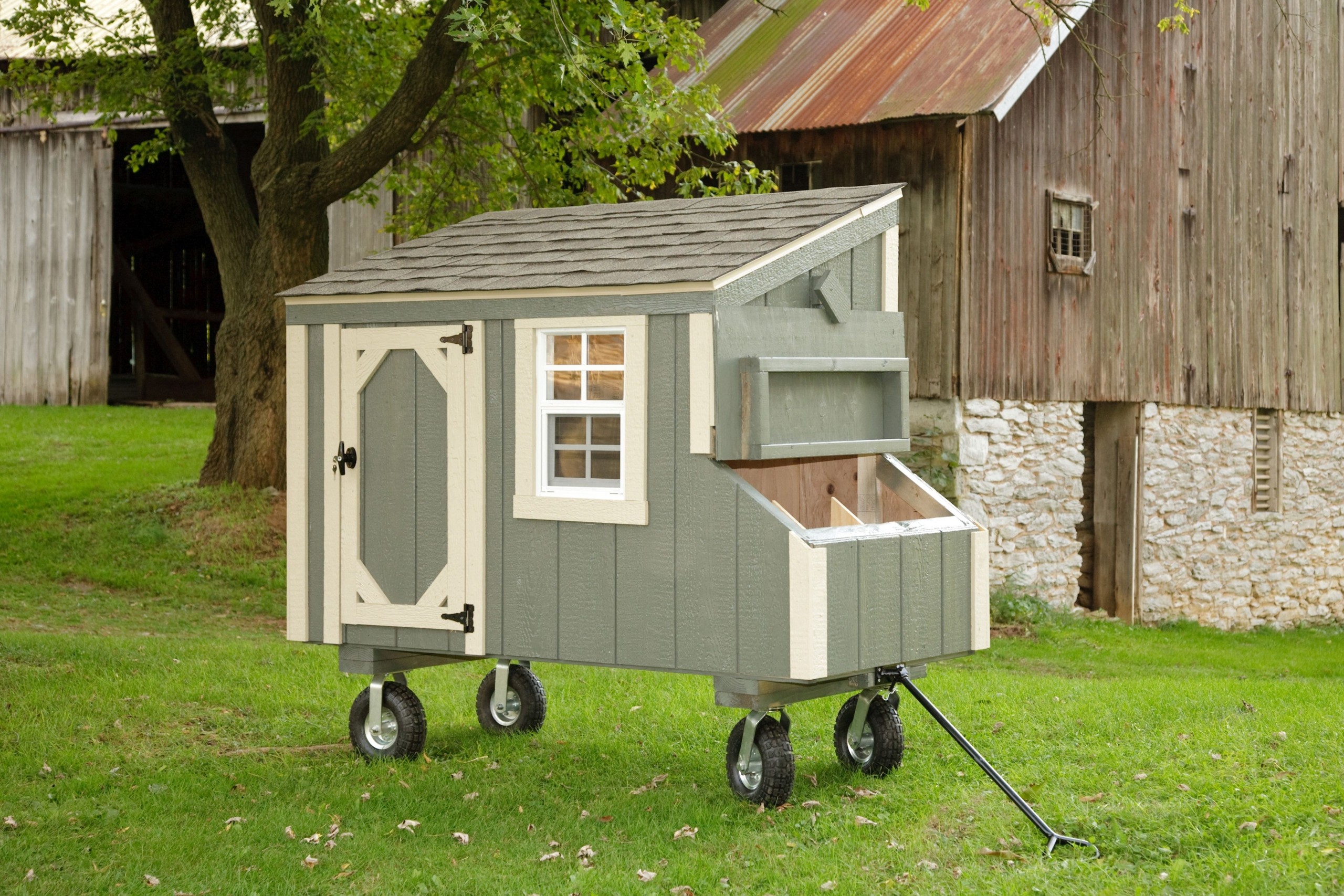 Chicken tractor on wheels