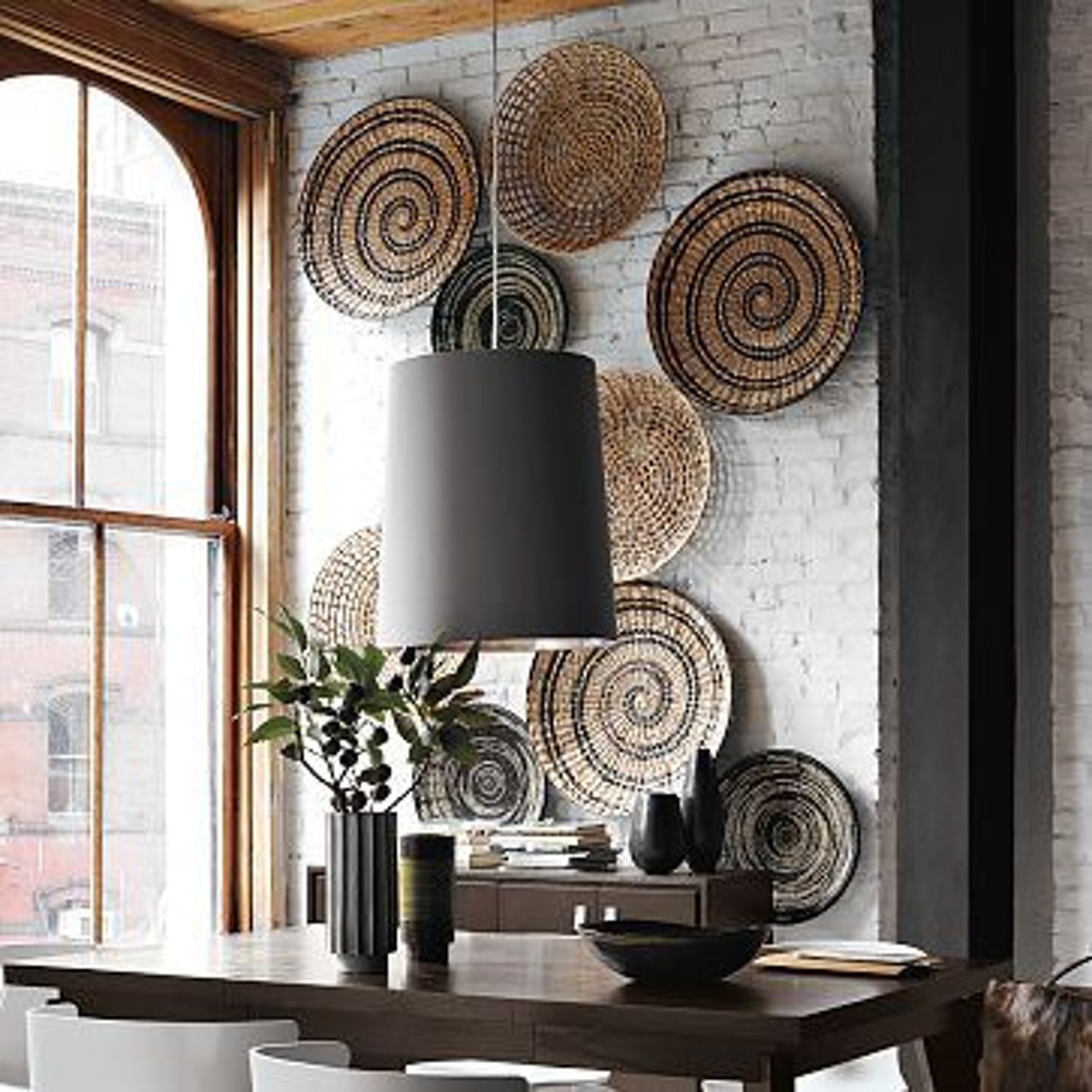 Large decorative plates for the wall