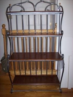 Wood bakers rack