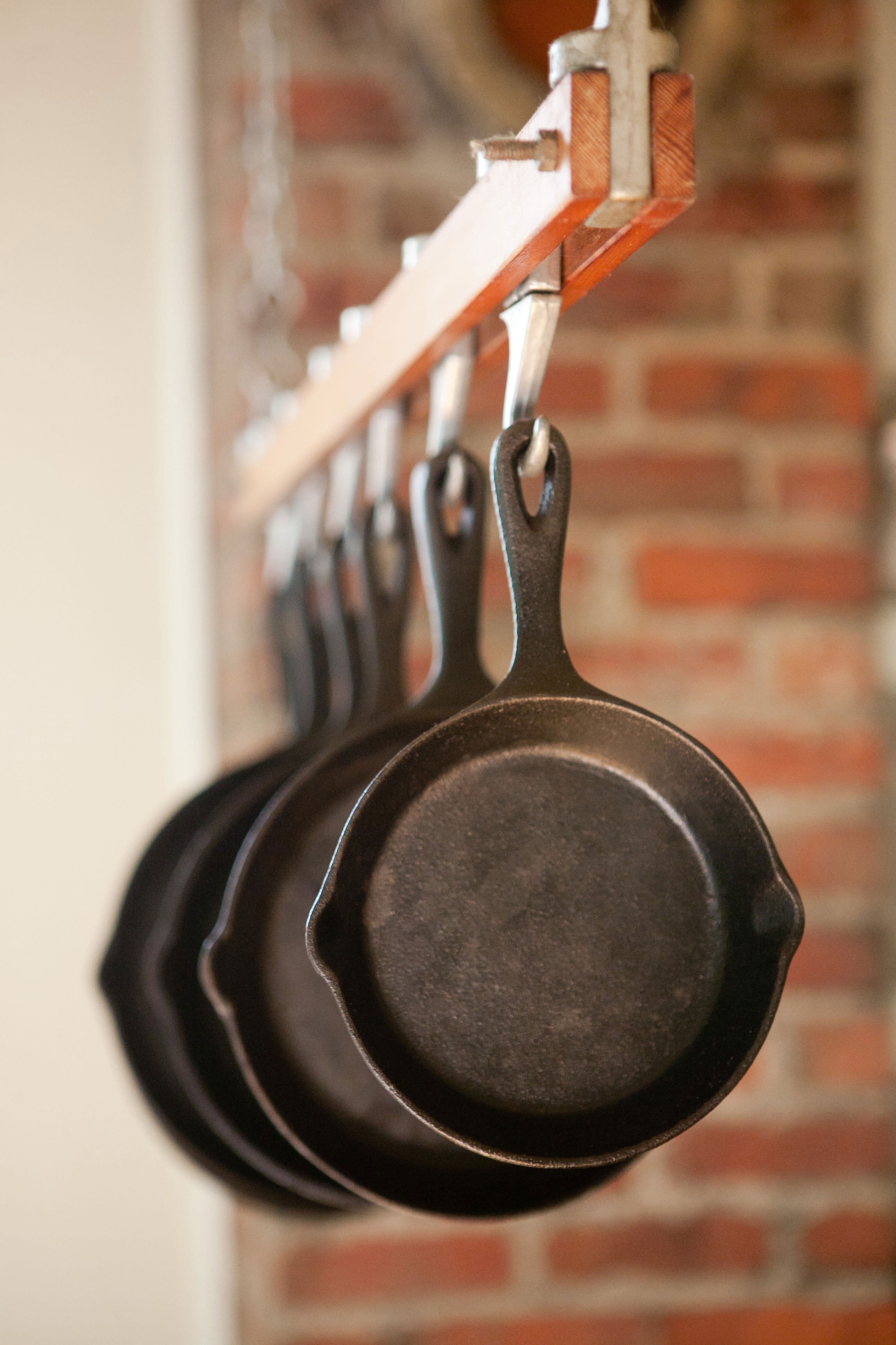 Cast iron hanging pot rack 1