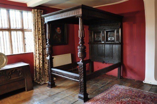 Oak four poster bed 11