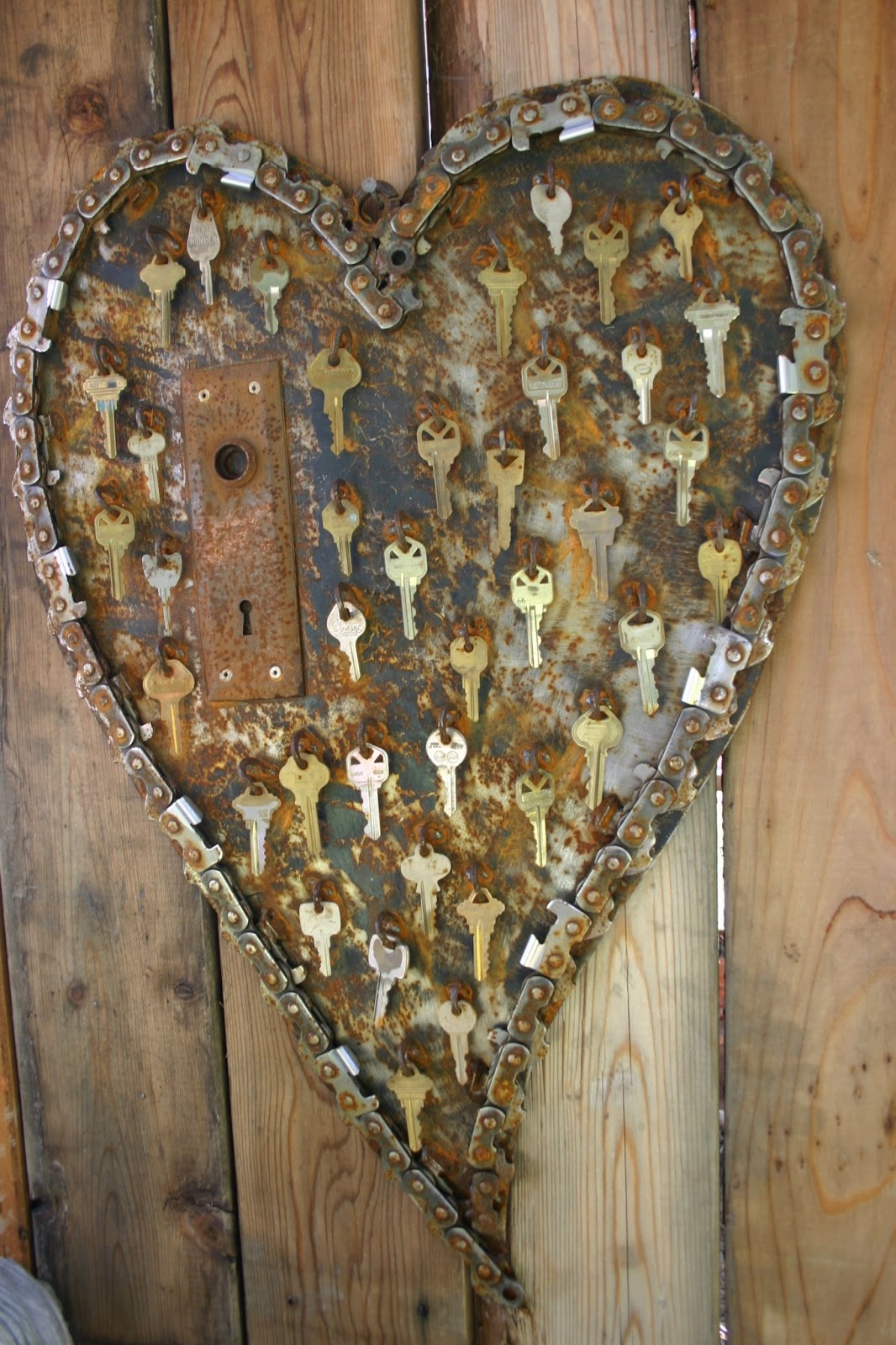 Wrought iron heart wall decor