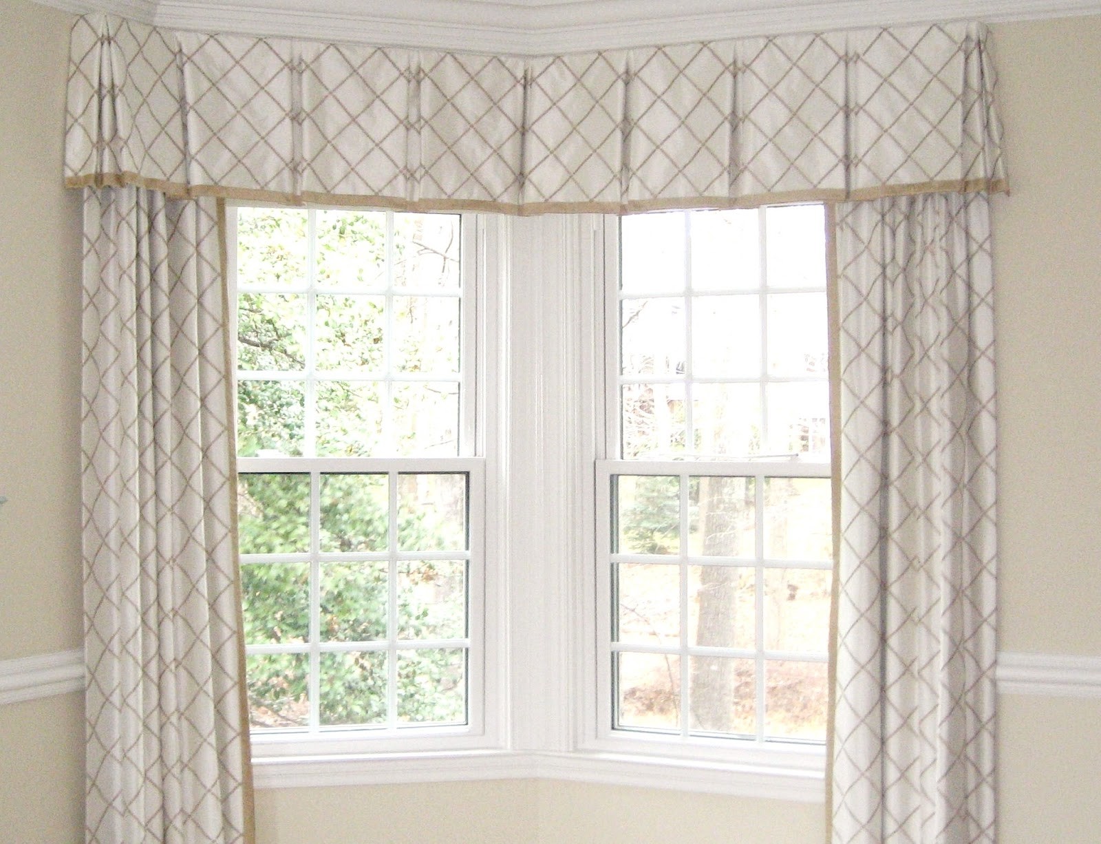 Window treatment for wide windows