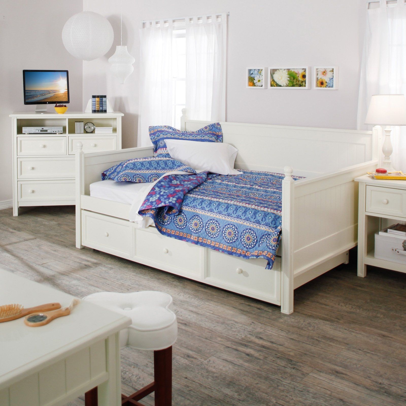 Fashion Bed Group Casey Daybed - White - Full, Wood, Full/Double