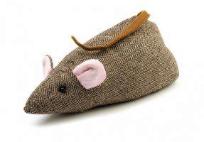 Home mouse door stop