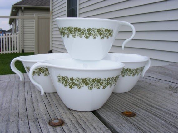 Vintage spring blossom crazy daisy