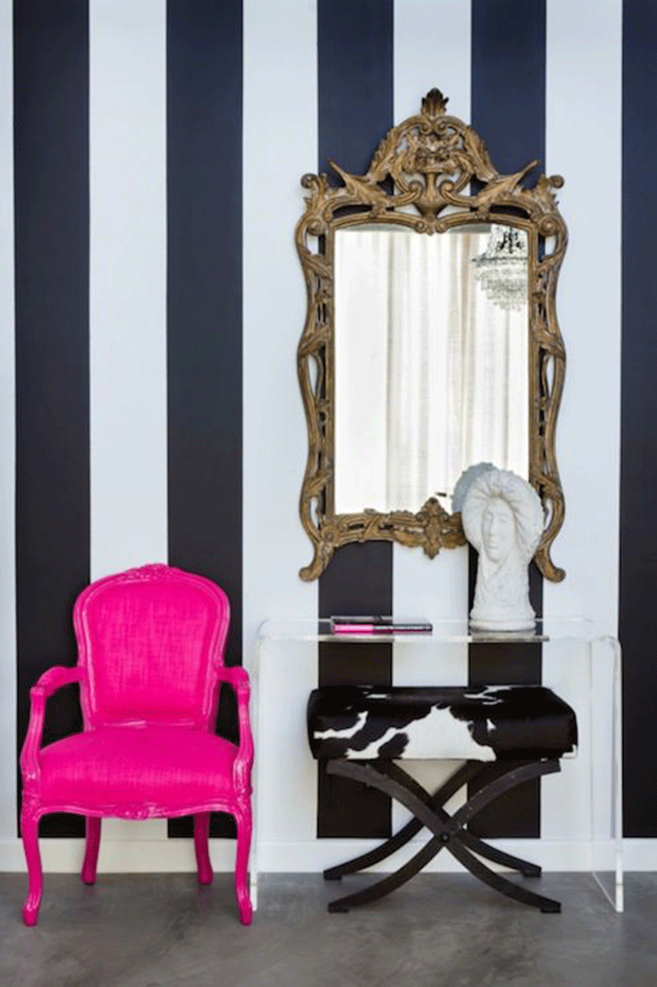Hot pink accent chair 1