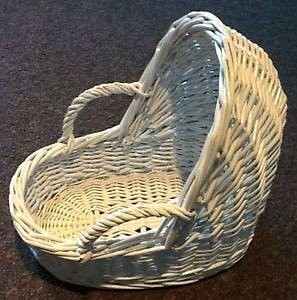 Wicker bassinet basket