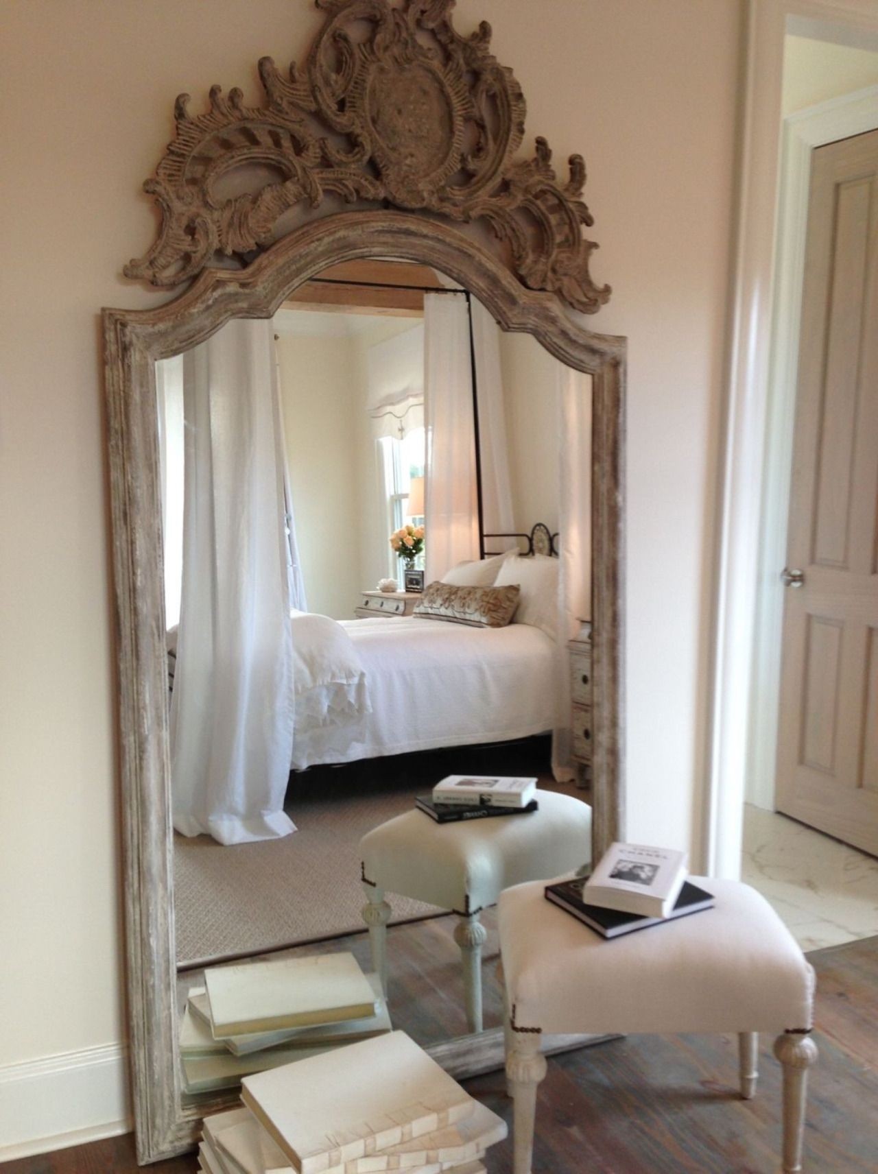 Giant floor mirror 4