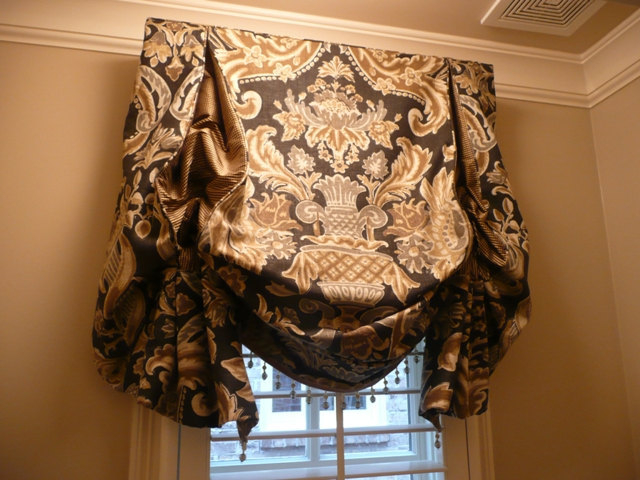 How to make a balloon valance