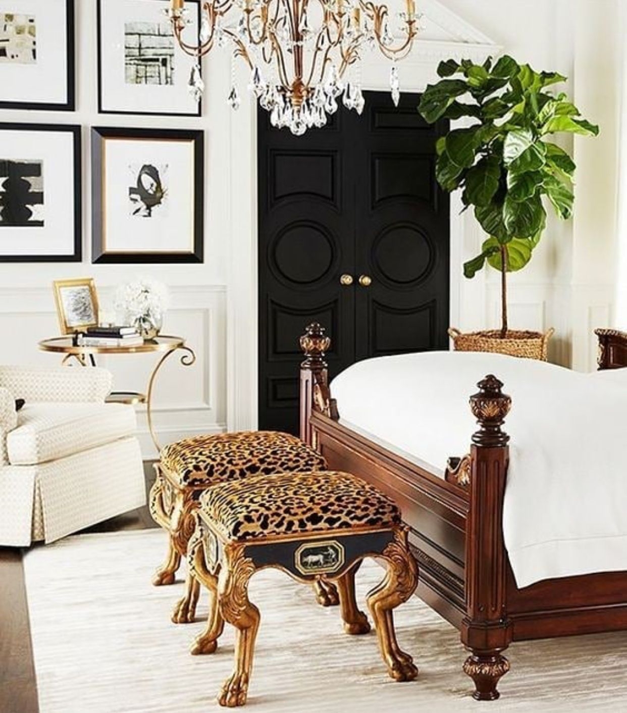 Leopard bench