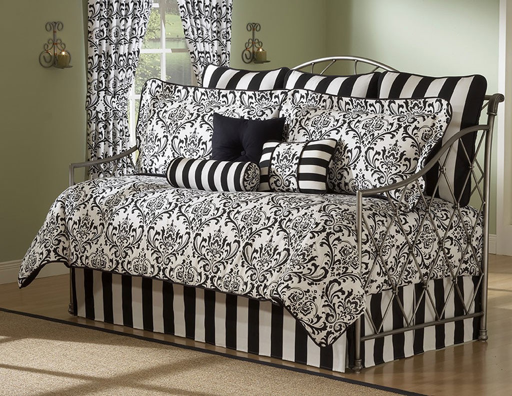 Modern daybed bedding