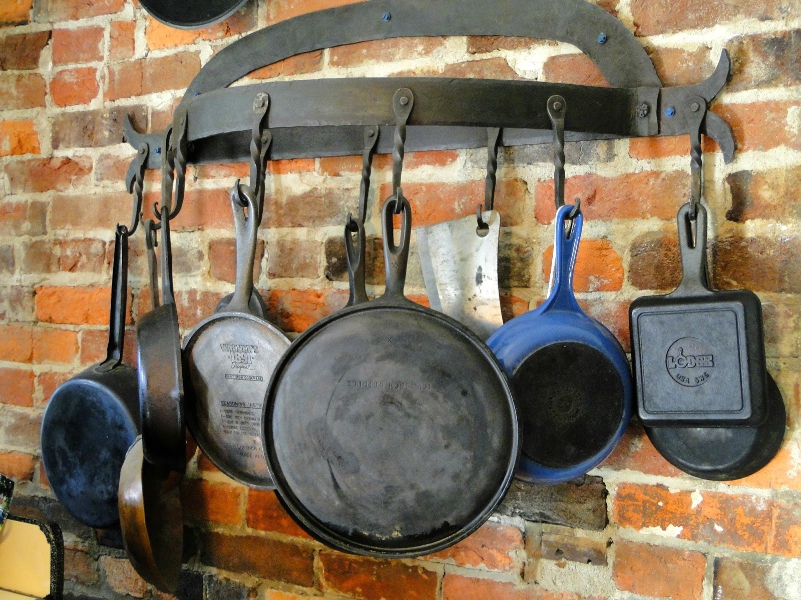 Cast iron pot rack 1
