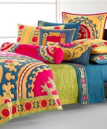Bright bedding collections