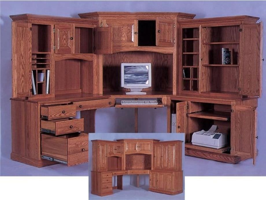 Corner desk and bookshelf