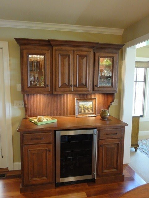 Bar cabinet with refrigerator