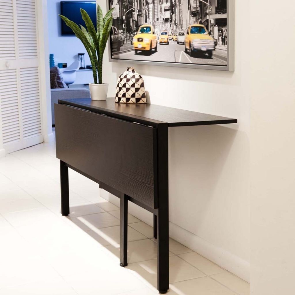 Folding sewing table