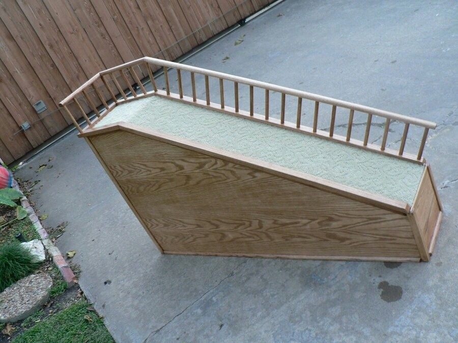 Bed height dog bed