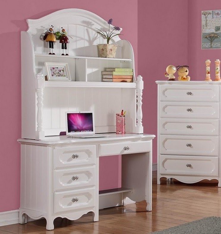 Girls corner desk