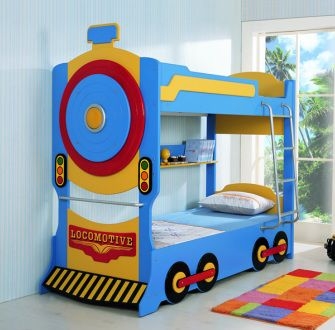 Train bunk bed
