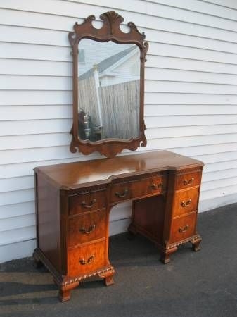 Mahogany vanity ladies dressing table with mirror
