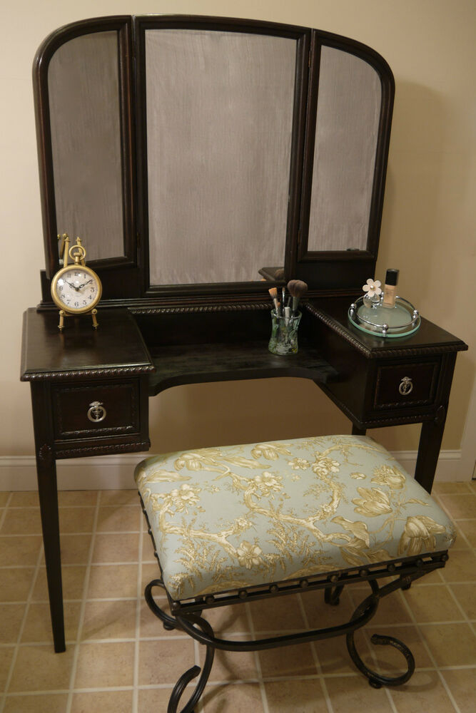 Victorian vanity dressing table monroe makeup mahogany 1930s antique 3